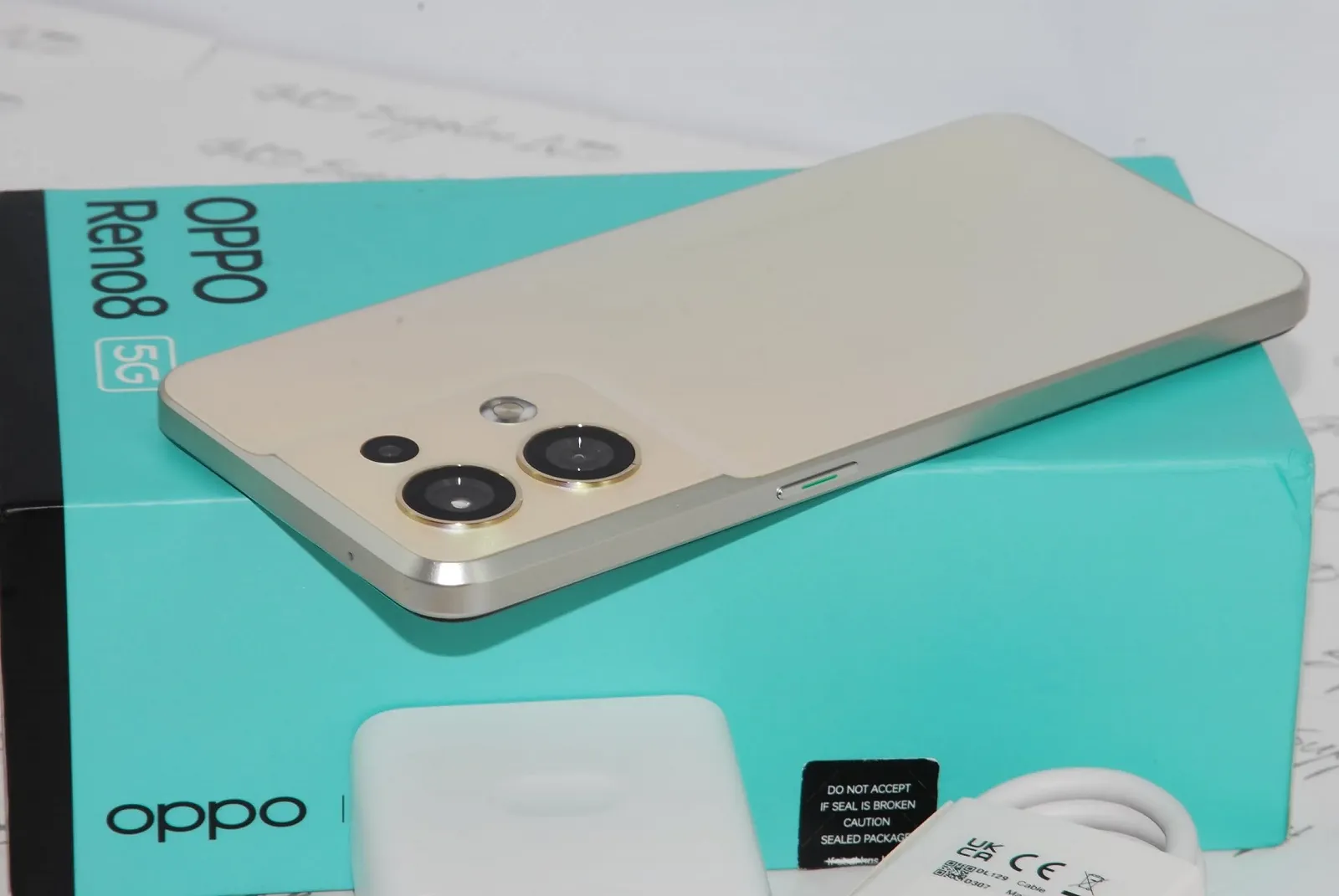 Смартфон OPPO Reno8 5G 6.4" 90Hz AMOLED 8/256GB 50MP Dimensity 1300 4500mAh 80W Shimmer Gold, фото №5