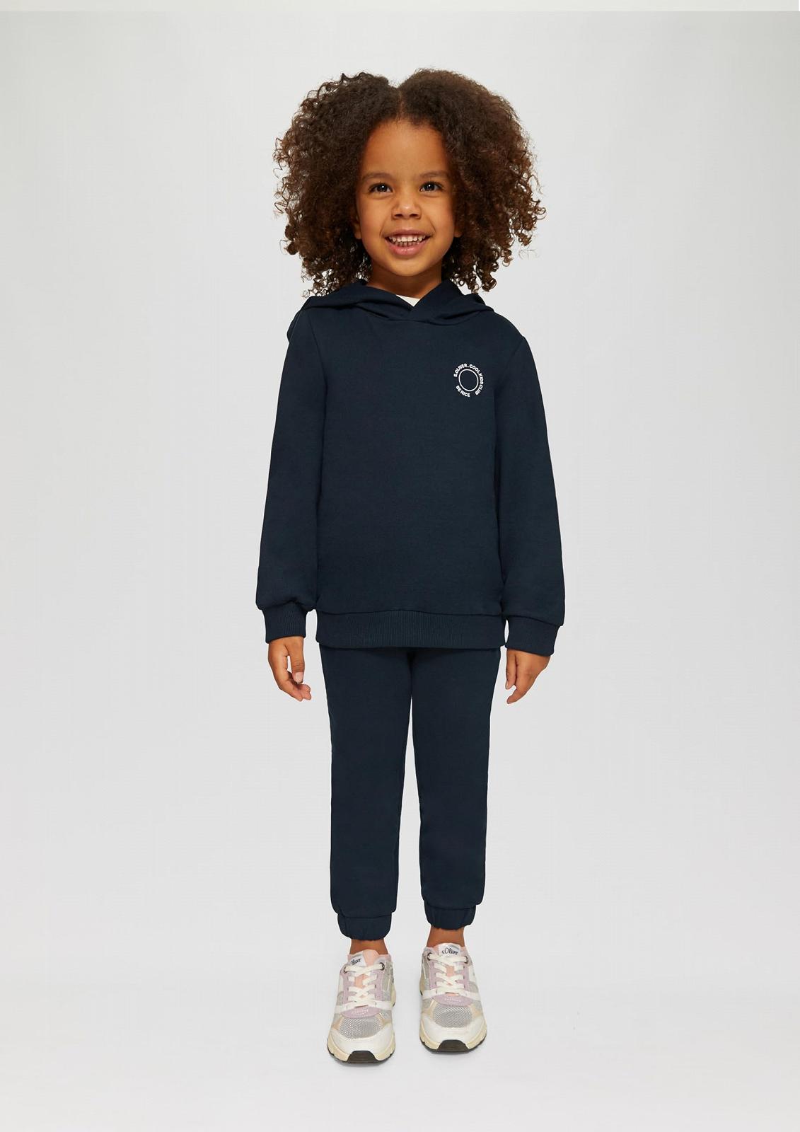 Толстовка s.Oliver Unisex з капюшоном, ребристими манжетами та невеликою деталлю з принтом, фото №5