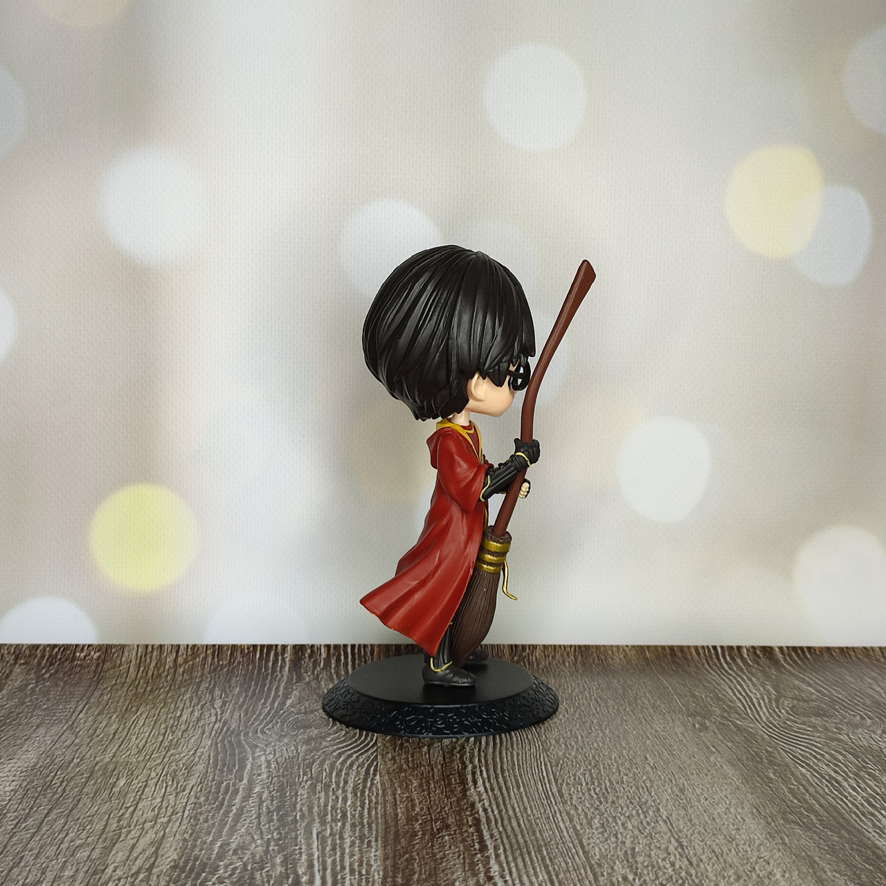 Фигурка статуэтка на подставке Гарри Поттер с метлой Harry Potter, фото №3 Фигурка статуэтка на подставке Гарри Поттер с метлой Harry Potter, фото №3