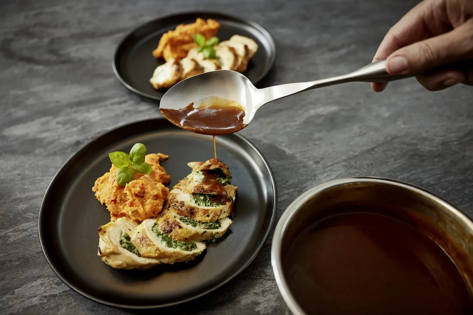 Молоток для мяса Fissler Essential из нержавеющей стали круглый 28 см 0.4 кг, фото №5 Молоток для мяса Fissler Essential из нержавеющей стали круглый 28 см 0.4 кг, фото №5