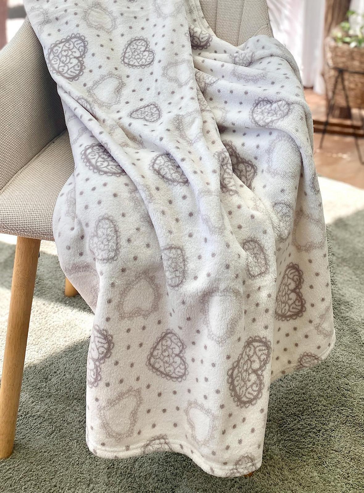 Покривало heimtexland XL кантрі шик з сердечками в кремовому кольорі, дуже м'яка, безворсова, кантрі хаус, 150 x 200 см, тип 283, фото №5 Покривало heimtexland XL кантрі шик з сердечками в кремовому кольорі, дуже м'яка, безворсова, кантрі хаус, 150 x 200 см, тип 283, фото №5