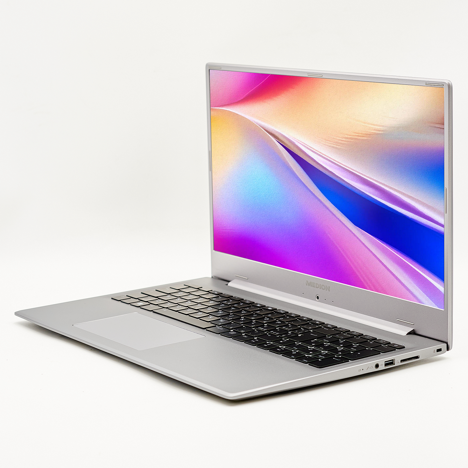 Ноутбук 17,3" Medion (Lenovo Group) Akoya S17405 | Intel Core i5-1135G7 | IPS (1920x1080) FullHD | RAM 16 ГБ | SSD 512 ГБ | Intel Iris Xe Graphics | Метал | підсвітка | Win11 (4898), фото №4