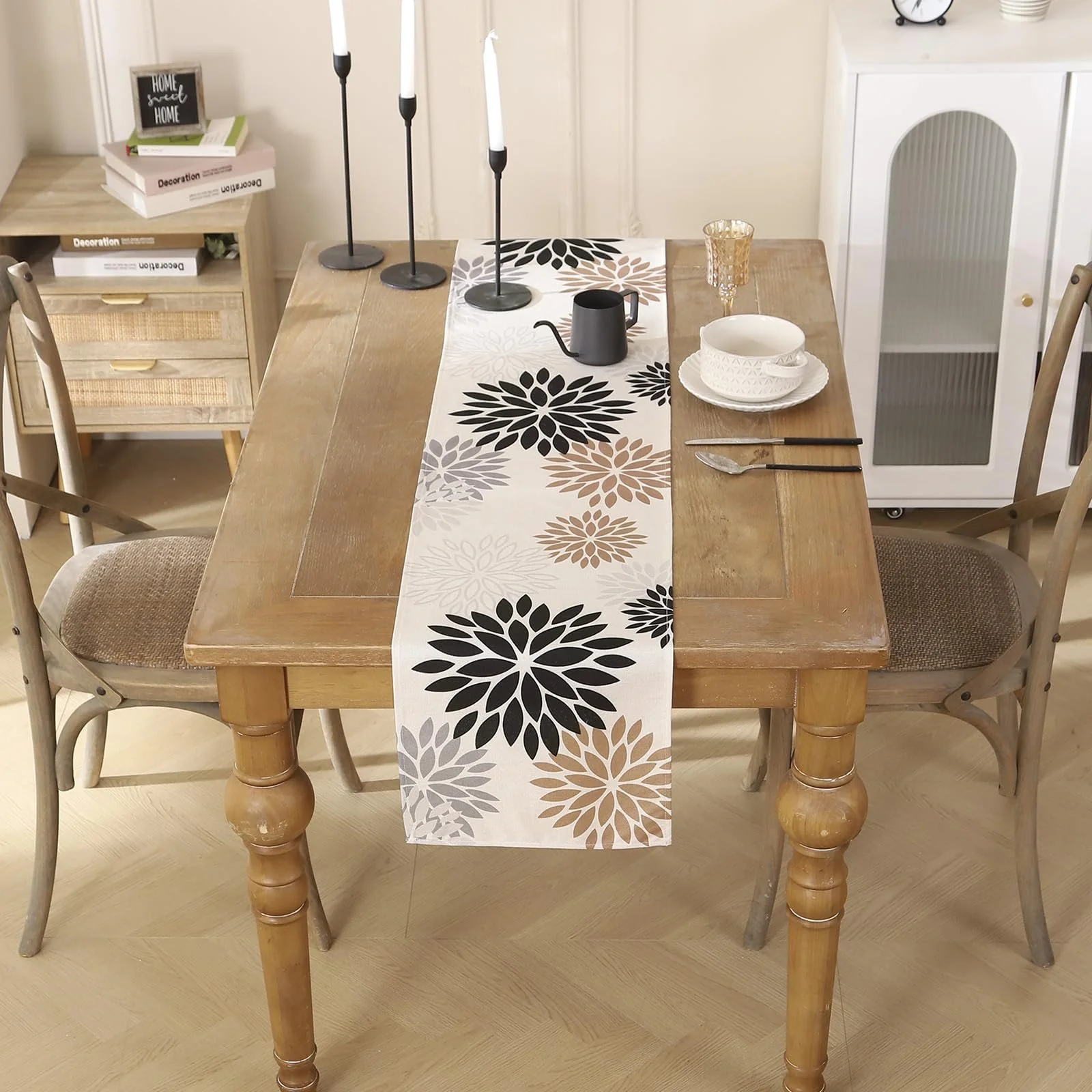 Доріжка на стіл Flowers Brown Black Dahlia 40 x 180 см Поліестер Жоржини Коричнева Чорна, фото №4 Доріжка на стіл Flowers Brown Black Dahlia 40 x 180 см Поліестер Жоржини Коричнева Чорна, фото №4
