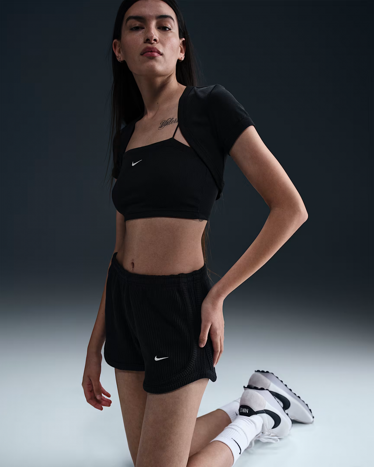 Шорти W NSW NK CHLL WFL MR 3 HJ3842-011 Nike Чорний S, фото №1