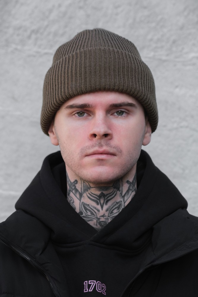 Подовжена трикотажна шапка біні докер Without dominic khaki, фото №2 Подовжена трикотажна шапка біні докер Without dominic khaki, фото №2