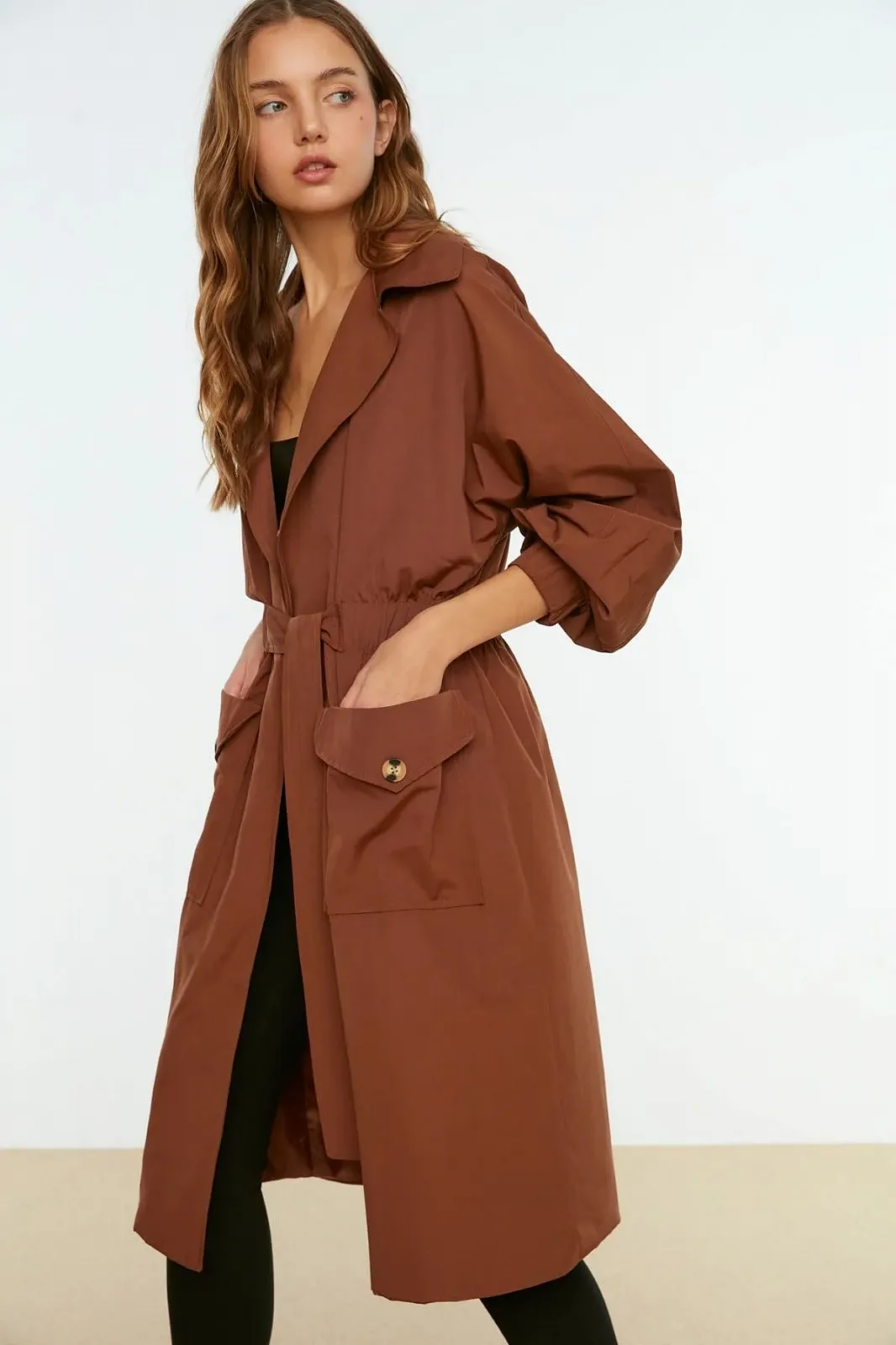 Тренч TRENDYOL Длинный с поясом и ремешком, фото №3 Тренч TRENDYOL Длинный с поясом и ремешком, фото №3