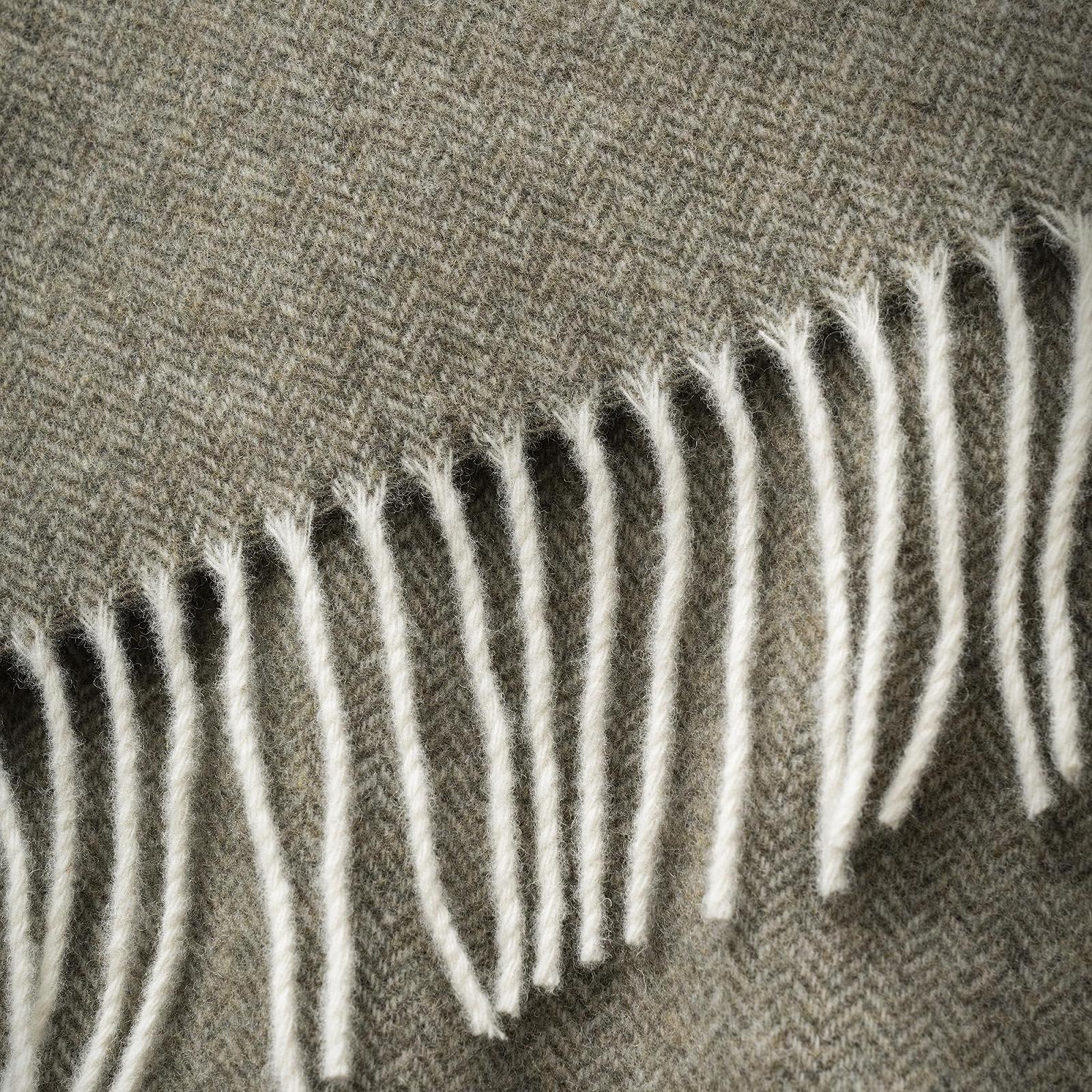 Покривало bugatti Вовна 150 x 200 см – Мериносова вовна та кашемір, висока якість, фото №4 Покривало bugatti Вовна 150 x 200 см – Мериносова вовна та кашемір, висока якість, фото №4