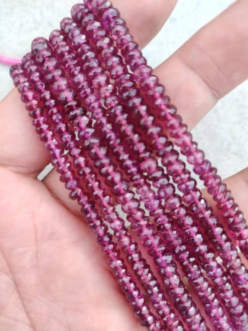 Бусины Родолит Гранат круглые граненые 4-4.5 мм, нить длиной 33 см, драгоценные камни для ожерелья и браслета, фото №1