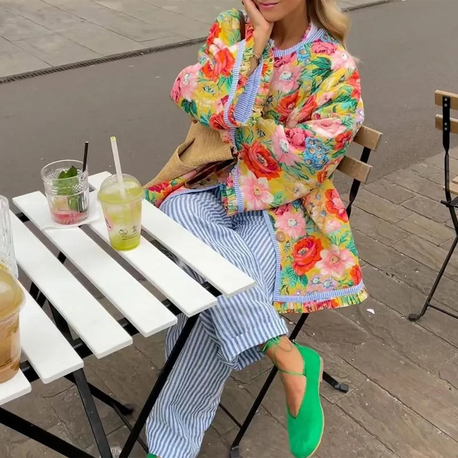 Куртка WangsCanis Женская утепленная шерпой, цветочный принт, укороченная, фото №3 Куртка WangsCanis Женская утепленная шерпой, цветочный принт, укороченная, фото №3