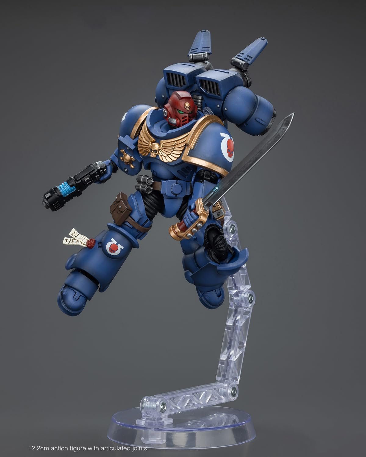Фигурка JoyToy 40K Ultramarines Jump Pack Intercessors Sergeant с плазменным пистолетом и энергетическим мечом, 12.2 см, фото №3