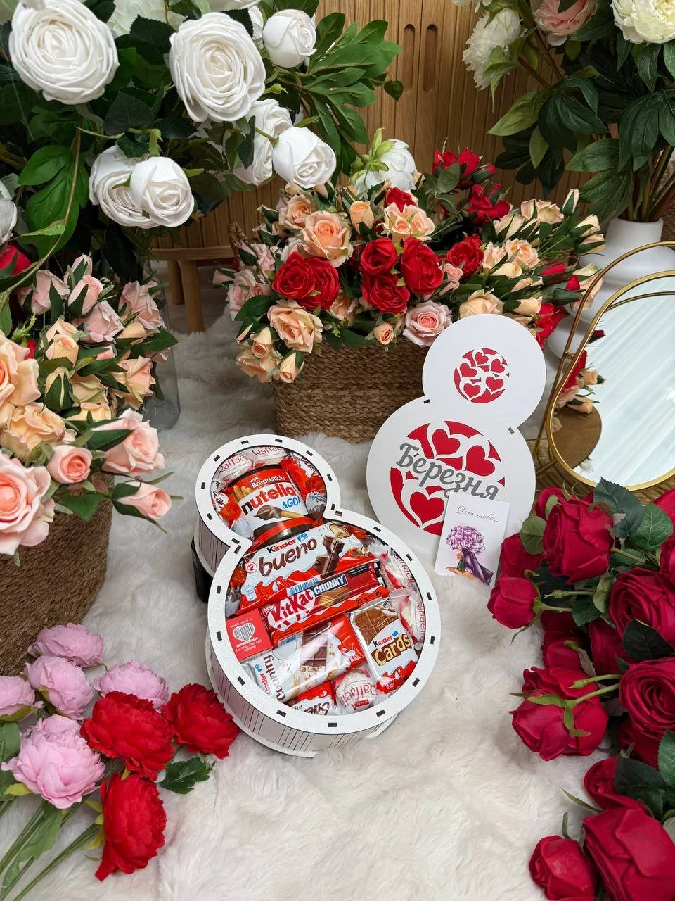 Подарочный набор сладостей на 8 марта для девушки, фото №9