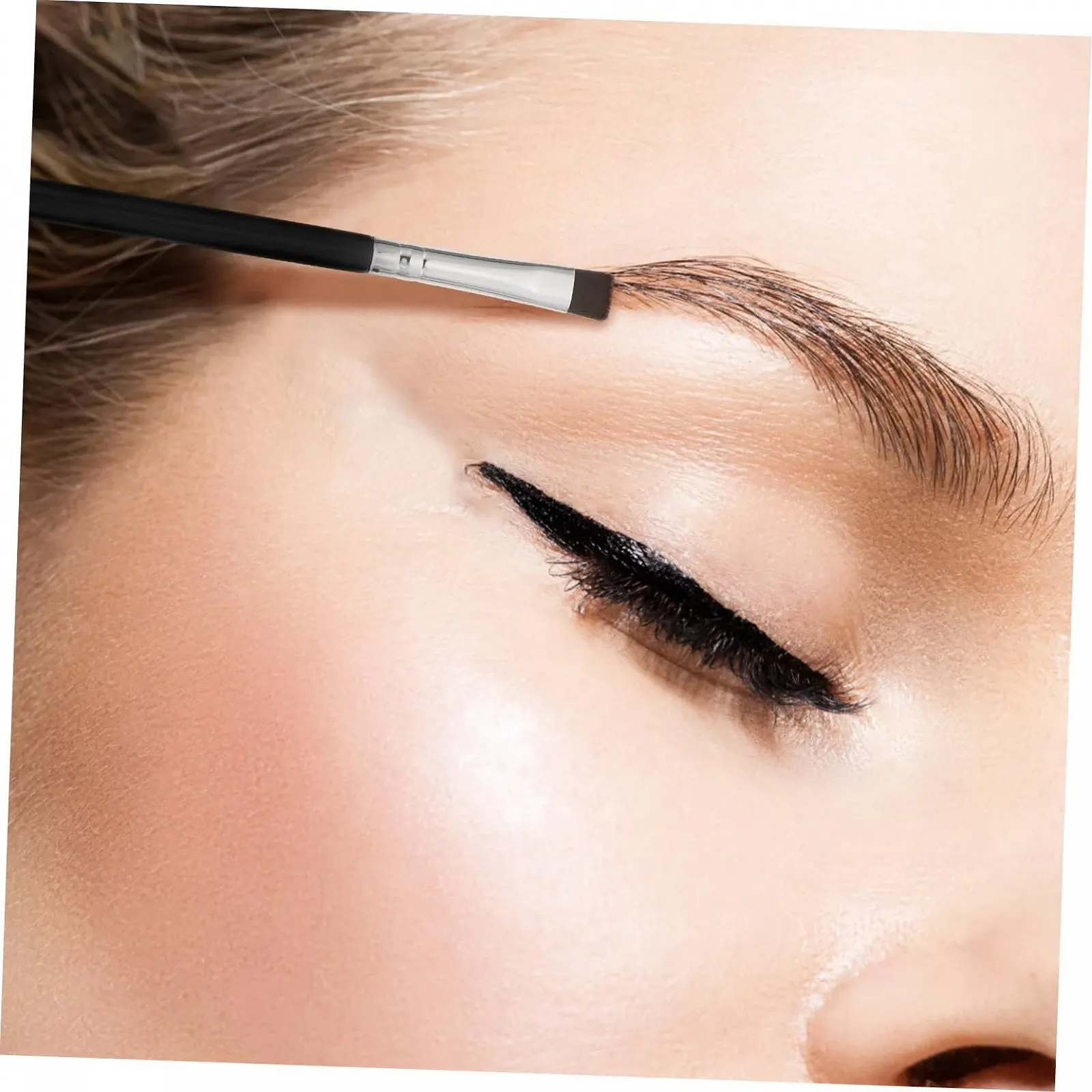 Кисти Mikinona Beja Плоская для бровей, фото №4 Кисти Mikinona Beja Плоская для бровей, фото №4