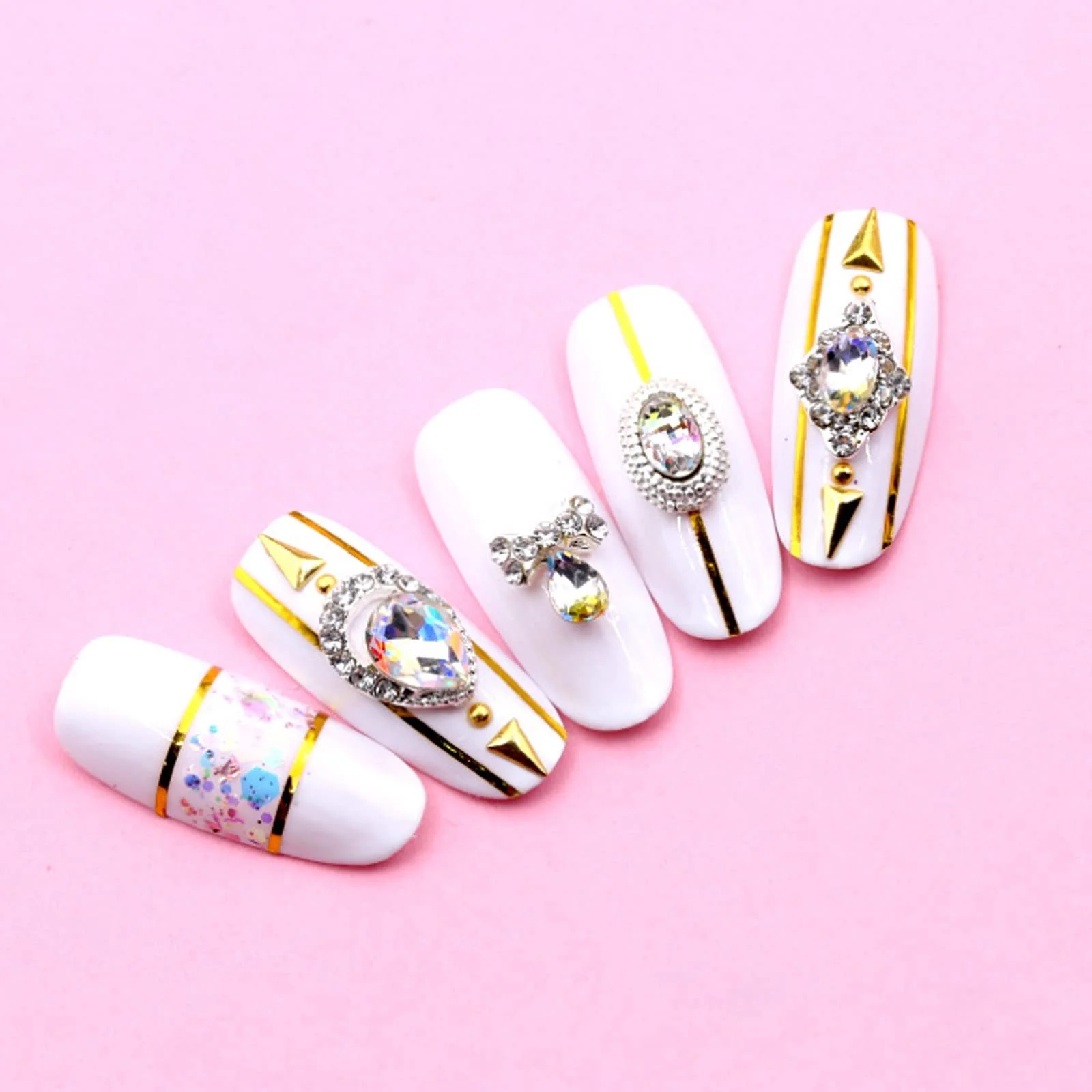 Стрази для нігтів 3D Форма з Коробкою 12 комірок Магічний Колір Сплав Діамант 1, фото №2