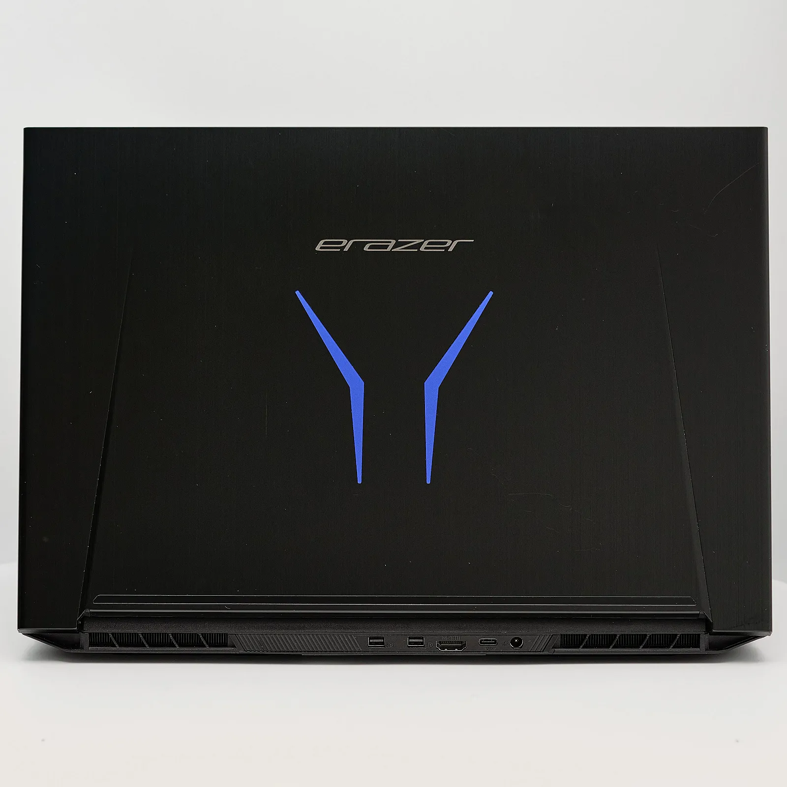 Ноутбук 15,6" Medion (Lenovo Group) Erazer X15805 | Intel Core i7-8750H | RAM 16 ГБ | IPS (1920x1080) Full HD | SSD 512 ГБ | HDD 1 ТБ | Nvidia GeForce RTX 2070 with Max-Q Desing, 8 ГБ | металевий корпус | Win10 б/в (5062), фото №7