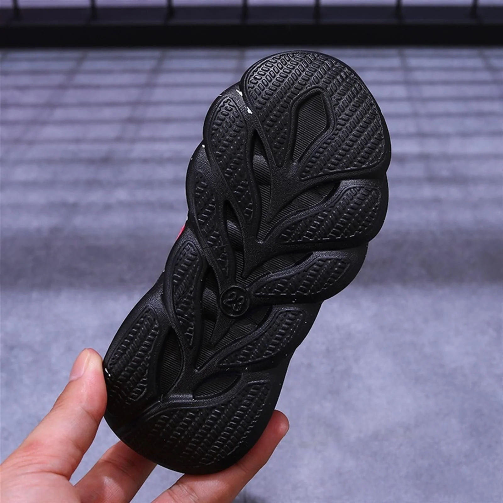 Легкие кроссовки Light shoes для мальчиков, детские LED кроссовки с подсветкой, эффект мигания и застежка на липучке, дышащая легкая подошва из ПВХ, идеально подходят для весны и осени, для помещений и улицы, фото №6 Легкие кроссовки Light shoes для мальчиков, детские LED кроссовки с подсветкой, эффект мигания и застежка на липучке, дышащая легкая подошва из ПВХ, идеально подходят для весны и осени, для помещений и улицы, фото №6