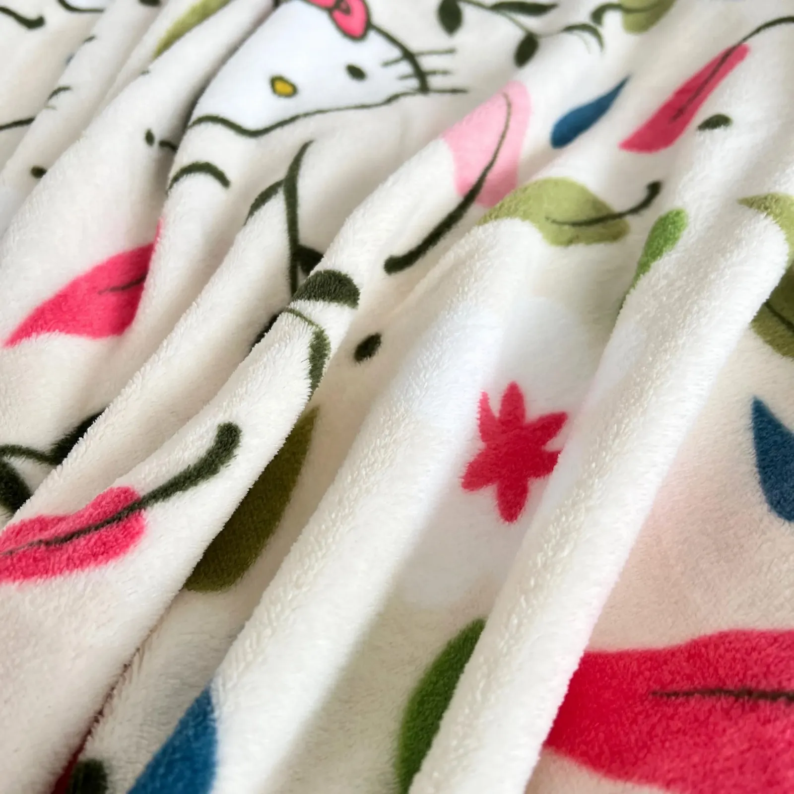 Покривало Hello Kitty М'яка 130 x 170 см Квіти та Hello Kitty, фото №4