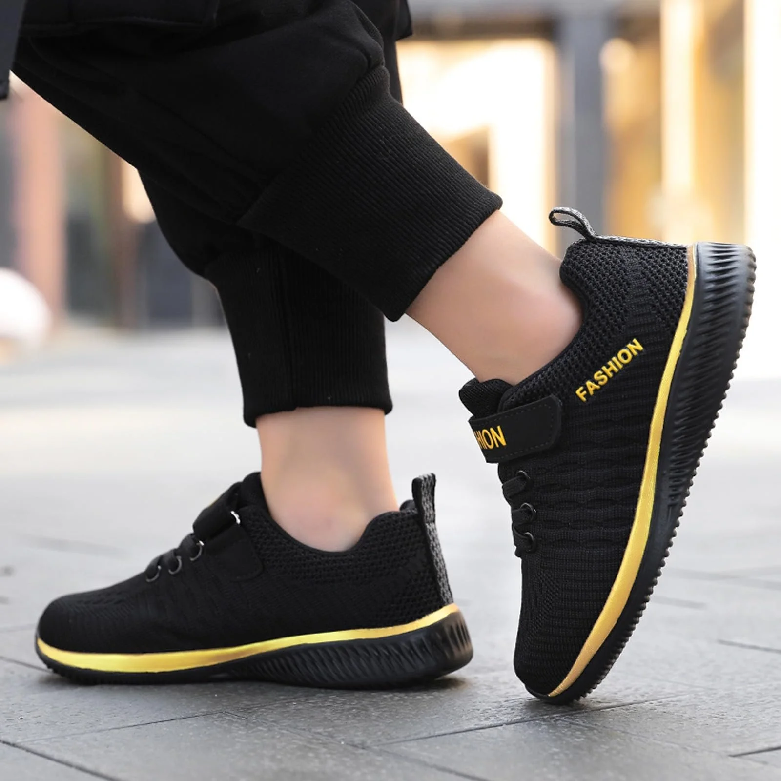 Кроссовки Детские Легкие Спортивные С Сеткой для Помещений Дышащие Кроссовки для Бега на Плоской Толстой Нескользящей Подошве с Застежкой на Липучке, фото №3