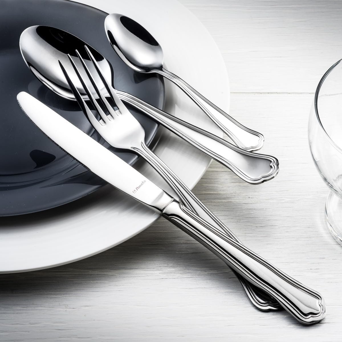 Набор столовых приборов Amefa Contour Urfe Classic с тонкой декоративной линией, на 6 персон, полированная нержавеющая сталь, 24 предмета, фото №4 Набор столовых приборов Amefa Contour Urfe Classic с тонкой декоративной линией, на 6 персон, полированная нержавеющая сталь, 24 предмета, фото №4