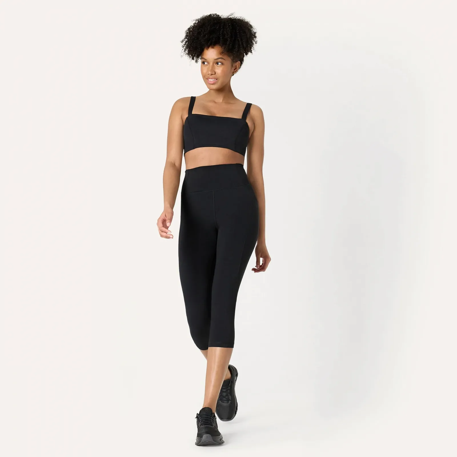 Спортивний бюстгальтер-бандо Amazon Essentials Active FormFlex м'який з регульованими бретелями, фото №5 Спортивний бюстгальтер-бандо Amazon Essentials Active FormFlex м'який з регульованими бретелями, фото №5