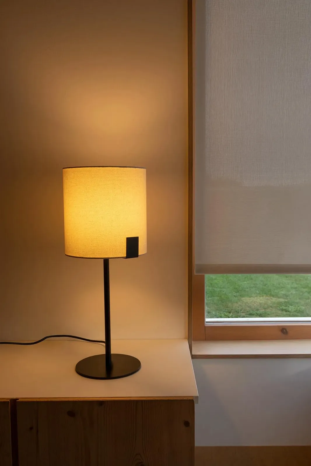 Настільна лампа Faro NILA Матовий чорний з кремовим абажуром, фото №2