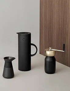 Кавник Stelton EM77 Ізольований - Двостінний ізольований глек для гарячих/холодних напоїв 1 літр synthetic.ua - Фото 1