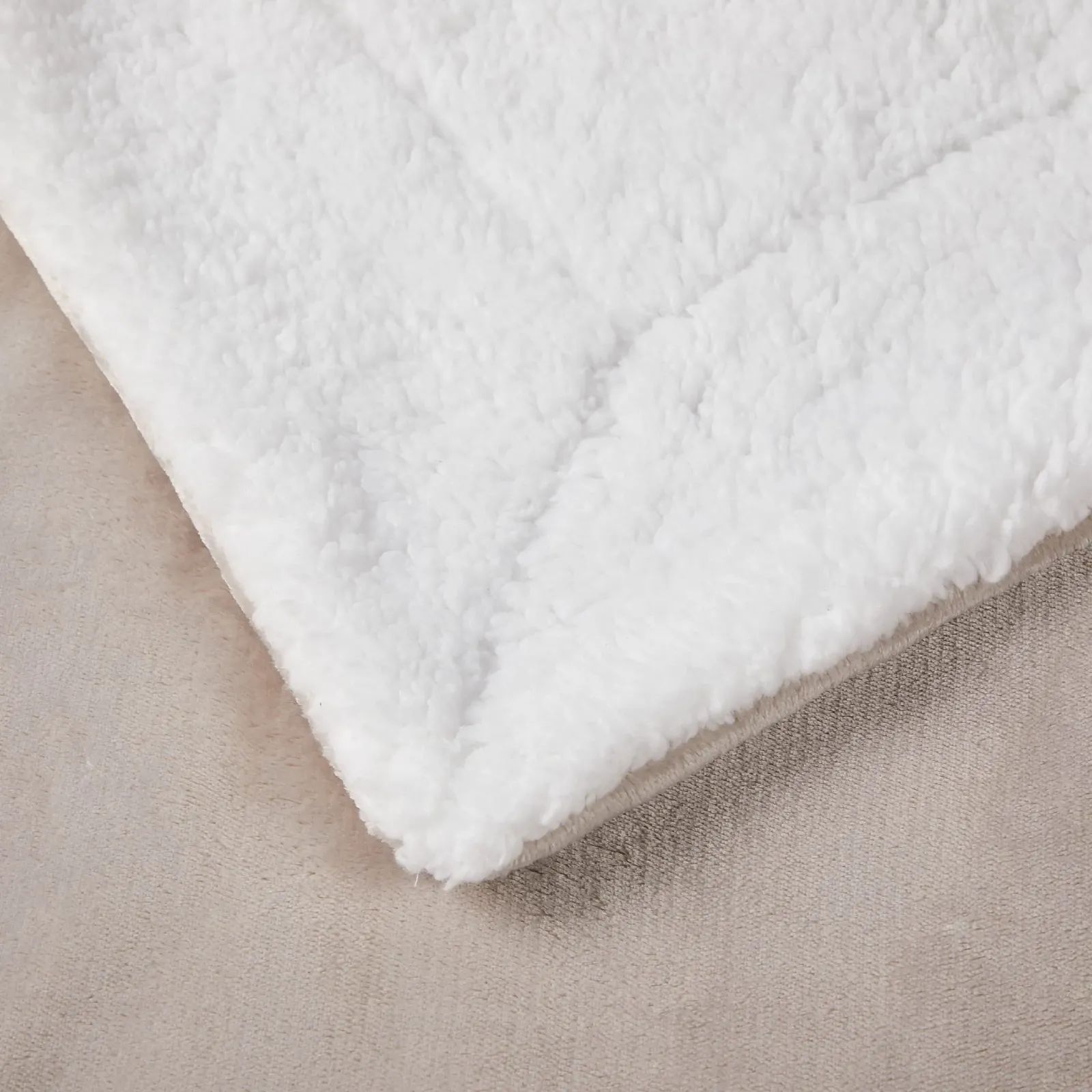 Покривало Sherpa Fluffy М'яка та Тепла Покривало з флісу Розмір: 150 см x 200 см, Бежевий колір, фото №3