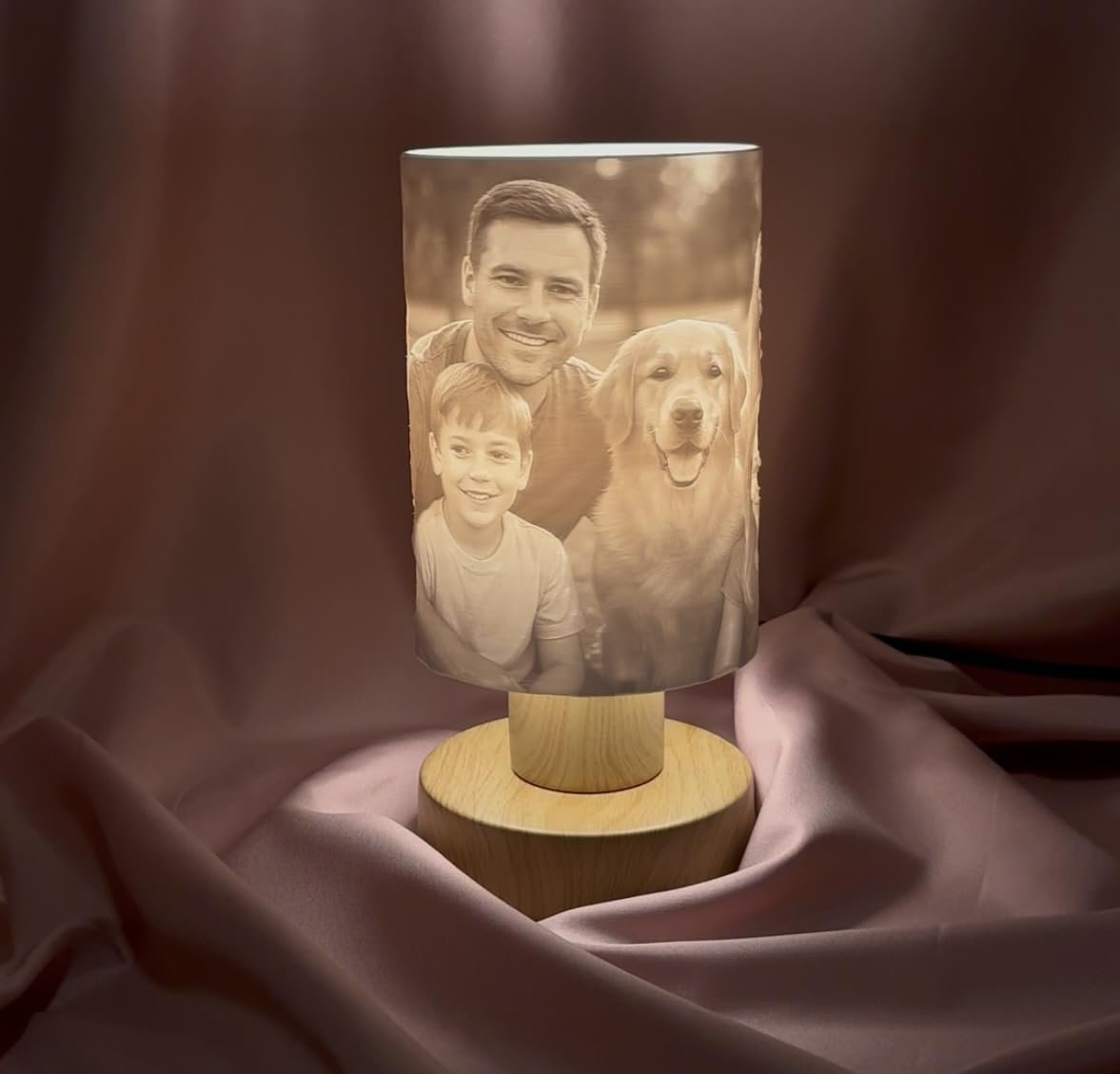 Настільна лампа LithoLoom Soft Loom персоналізована з 3D-плафоном LED на дерев'яній основі, фото №2