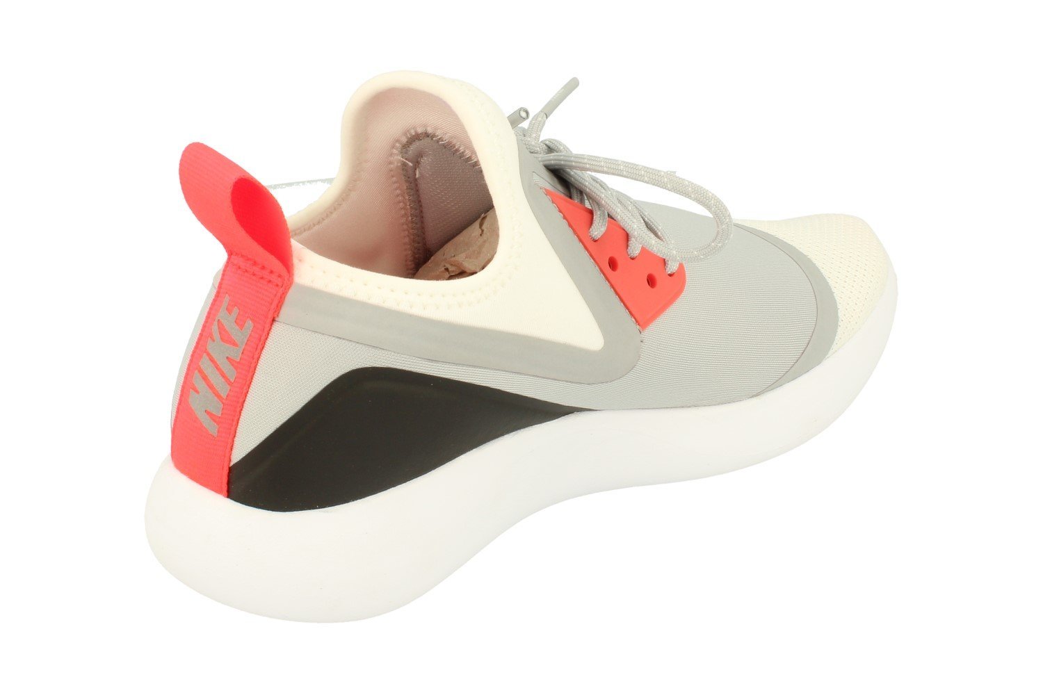 Кросівки Nike Lunarcharge Essential жіночі, фото №3