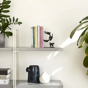 Держатель для книг Balvi Magic Черный, в форме ведьмы, Металл, 17 см synthetic.ua - Фото 1