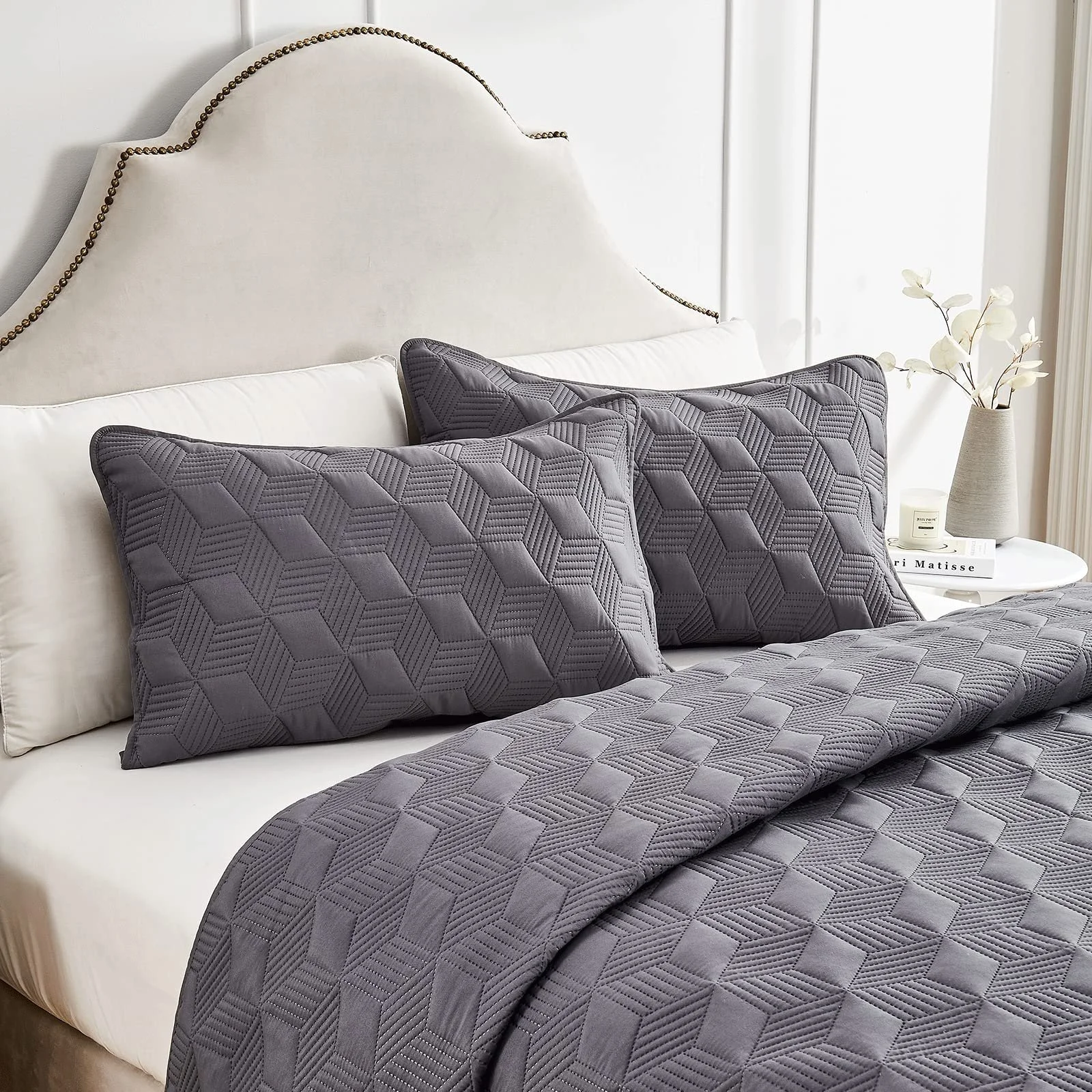 Покривало beeweed 220 x 200 см, сіре, з мікрофібри, стьобане, легке, з 2 наволочками, ромбоподібний візерунок, фото №4