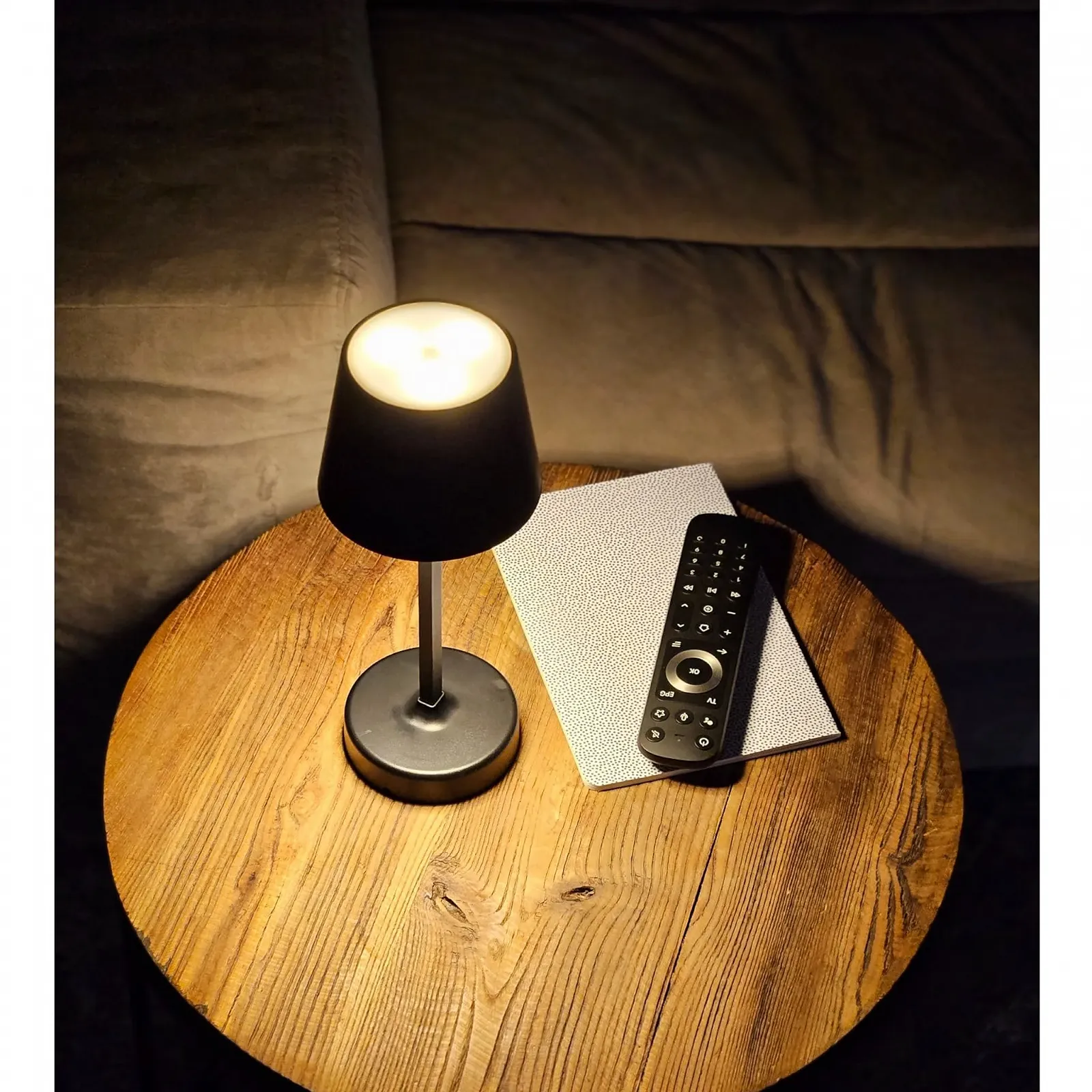 Настільна лампа LED Батарейки Сенсорна 27 см Чорна гладка, фото №8
