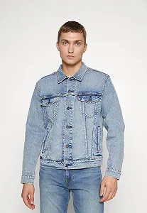 Купить Мужская джинсовая куртка Levis - The Trucker Jacket Always Better Trucker - Mens - XS - Фото 1 Мужская джинсовая куртка Levis - The Trucker Jacket Always Better Trucker - Mens - XS - Фото 1