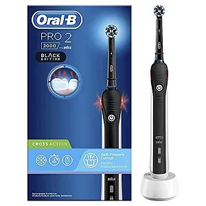 Електрична зубна щітка Oral-B Pro 2 2000 акумуляторна з зарядною станцією та 1 насадкою CrossAction Чорна - Фото 1