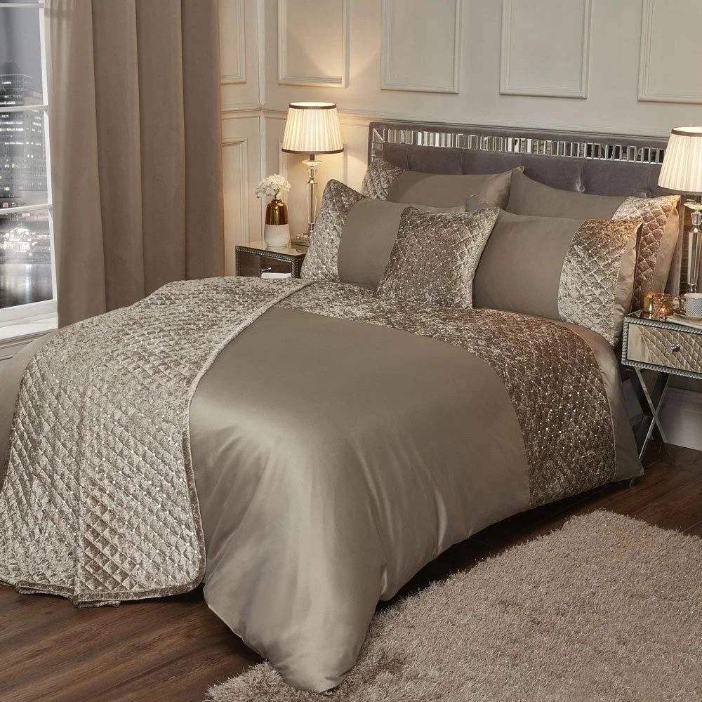 Покривало стьобане Emma Barclay Glamour Оксамит з паєтками Норка Двоспальне, фото №2 Покривало стьобане Emma Barclay Glamour Оксамит з паєтками Норка Двоспальне, фото №2