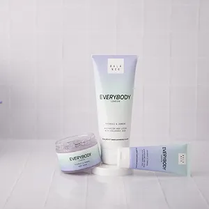 Лосьйон для тіла EVERYBODY LONDON Balance Зволожуючий з гіалуроновою кислотою, ароматом пачулі та жасмину, 200 мл synthetic.ua - Фото 1