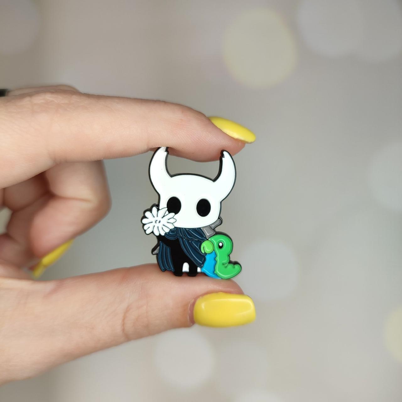Металлический значок пин Hollow Knight Полый рыцарь, фото №1 Металлический значок пин Hollow Knight Полый рыцарь, фото №1