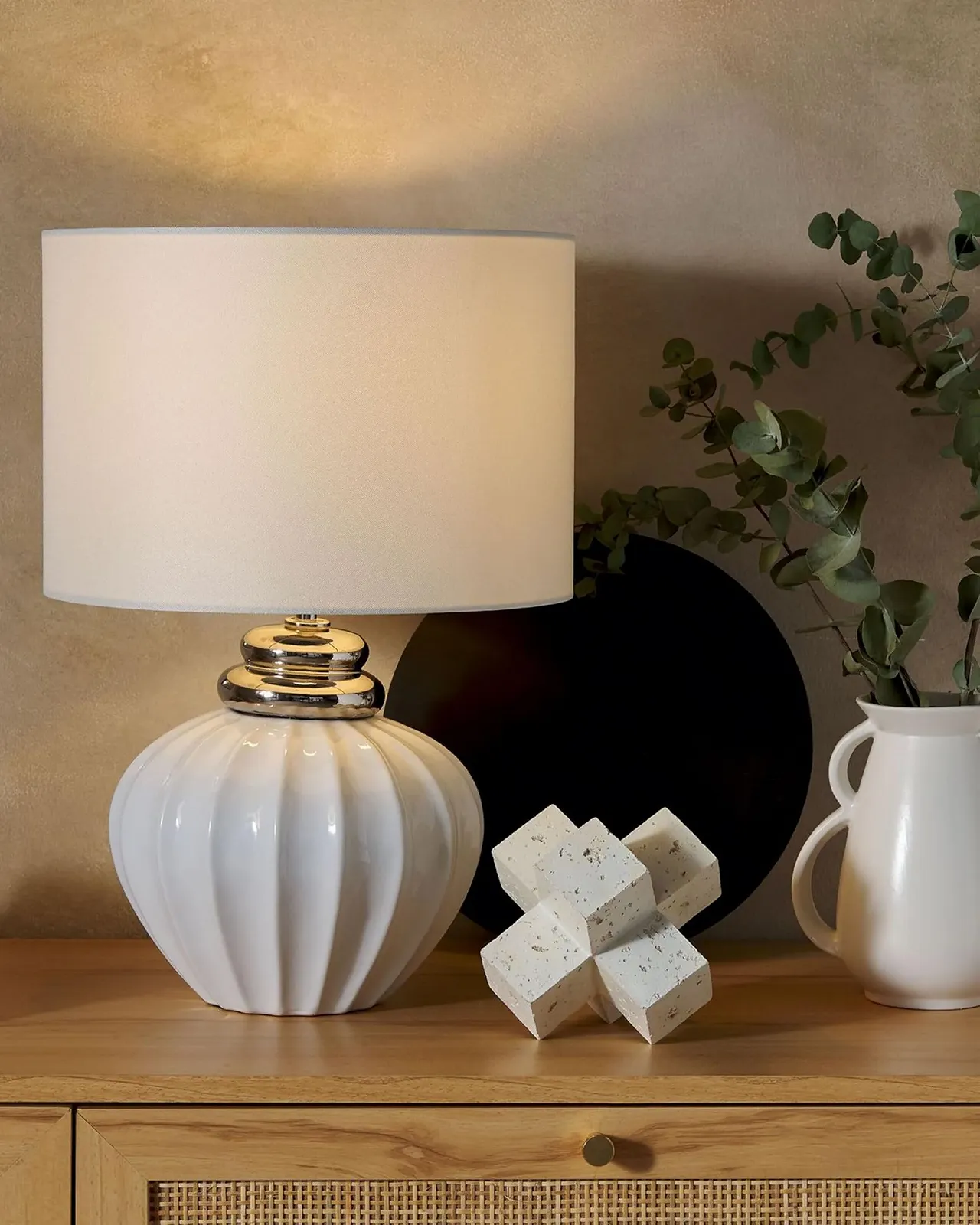 Настільна лампа Beliani Neris керамічна 45 см кремово-біла, фото №2