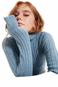 Джемпер TRENDYOL Женский с высоким воротником, однотонный. - Фото 1