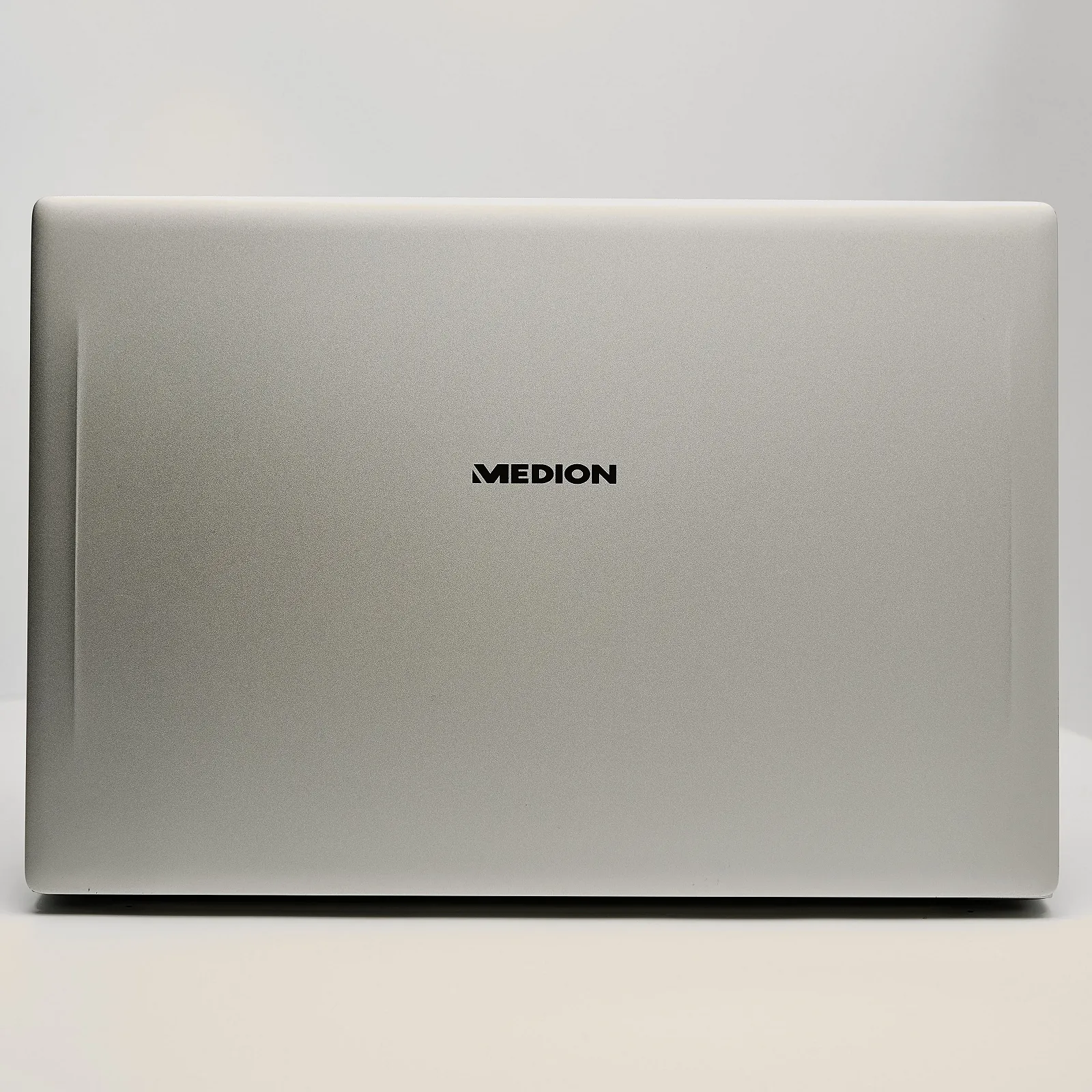 Ноутбук 15.6'' Medion (Lenovo Group) Akoya S6445 | Intel Core i7-8565U | IPS (1920x1080) FullHD | RAM 8 ГБ | SSD 256 ГБ | Intel UHD Graphics 620 | Металевий корпус | Підсвітка клавіатури | Win10 (5003), фото №6