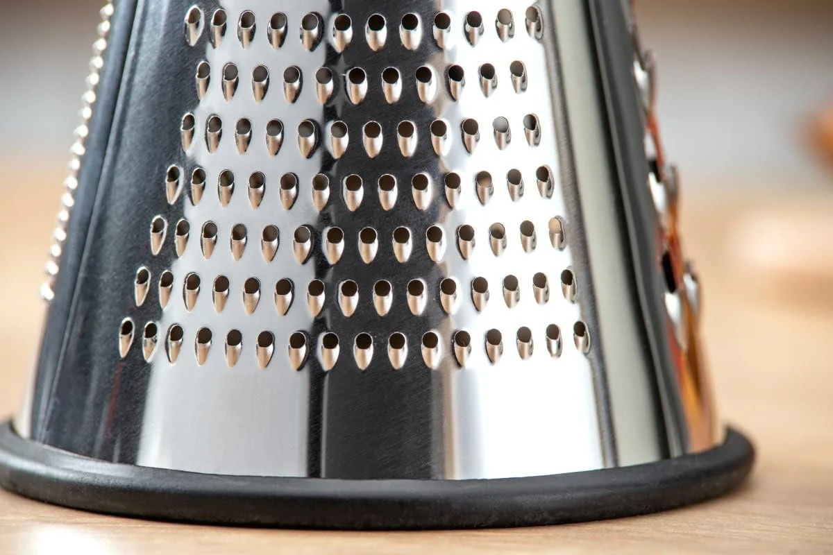 Терка Fackelmann 31036 для сиру та овочів, нержавіюча сталь, дерев'яна ручка, фото №9 Терка Fackelmann 31036 для сиру та овочів, нержавіюча сталь, дерев'яна ручка, фото №9