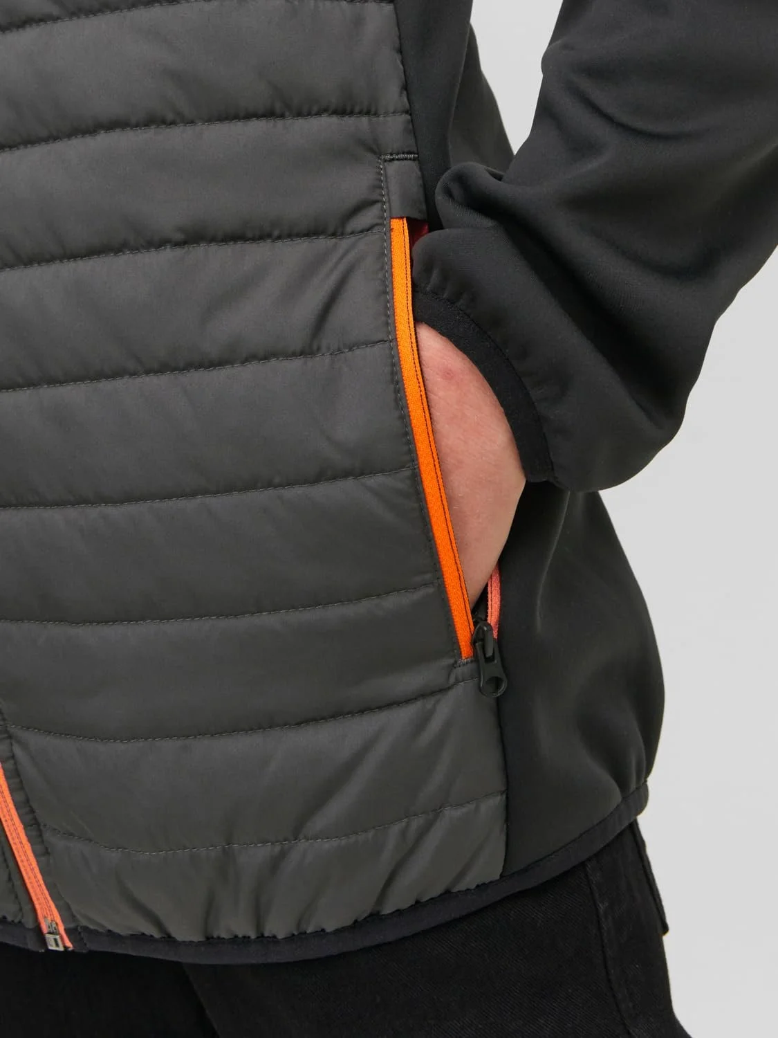 Куртка стьобана для хлопчиків JACK & JONES Jjemulti Quilted Jacket Noos Jnr, фото №6 Куртка стьобана для хлопчиків JACK & JONES Jjemulti Quilted Jacket Noos Jnr, фото №6