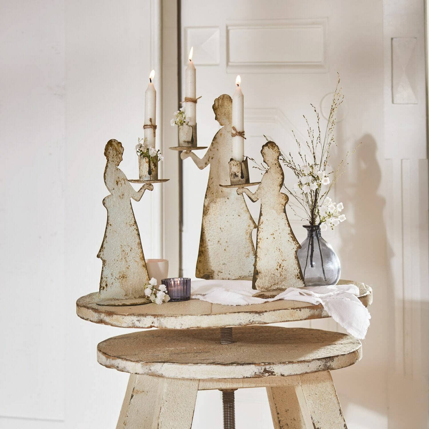 Набор LOBERON Chanler подсвечники 3 шт. для конусных свечей канделябры железные антикварные белые, фото №2