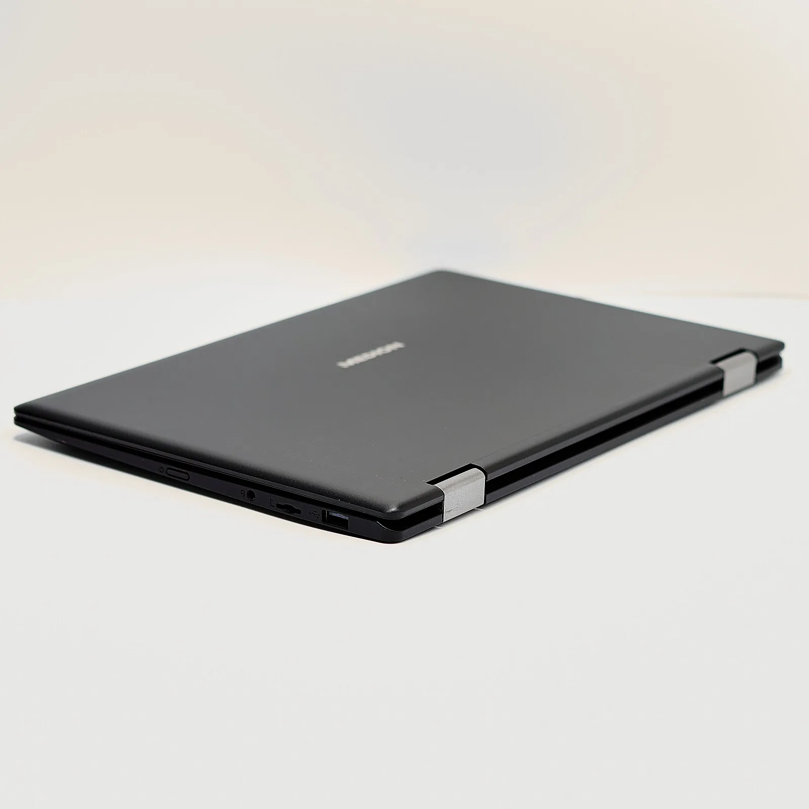 Ноутбук-планшет 11.6" Medion (Lenovo Group) Akoya E2293 | Чотириядерний Intel | RAM DDR4 4 ГБ | SSD 128 ГБ + eMMC 64 ГБ | Intel Graphics | Металевий корпус | Сенсорний екран | АКБ до 8 годин | Win10 б/в (5118), фото №7 Ноутбук-планшет 11.6" Medion (Lenovo Group) Akoya E2293 | Чотириядерний Intel | RAM DDR4 4 ГБ | SSD 128 ГБ + eMMC 64 ГБ | Intel Graphics | Металевий корпус | Сенсорний екран | АКБ до 8 годин | Win10 б/в (5118), фото №7