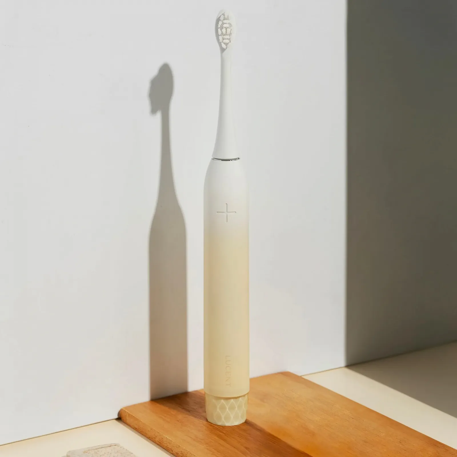 Электрическая звуковая зубная щетка Be Lucent Prism Sonic автоматическое включение/выключение, таймер, 3 режима, датчик давления, 60 дней автономной работы Кремовая ваниль, фото №7