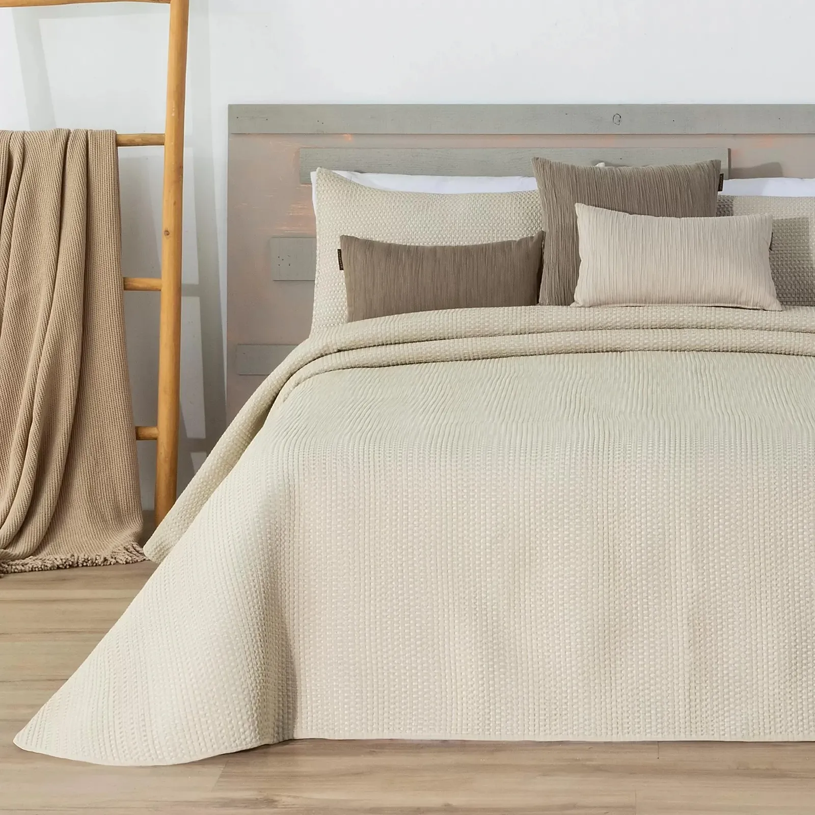 Покрывало Бути Nesty Manterol Соты Бежевый, 90 см, фото №1 Покрывало Бути Nesty Manterol Соты Бежевый, 90 см, фото №1