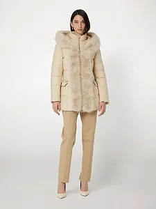 Женская куртка Guess by Marciano Zoe Puffer Бежевый - 42 цена на synthetic.ua - Фото 1 Женская куртка Guess by Marciano Zoe Puffer Бежевый - 42 synthetic.ua - Фото 1