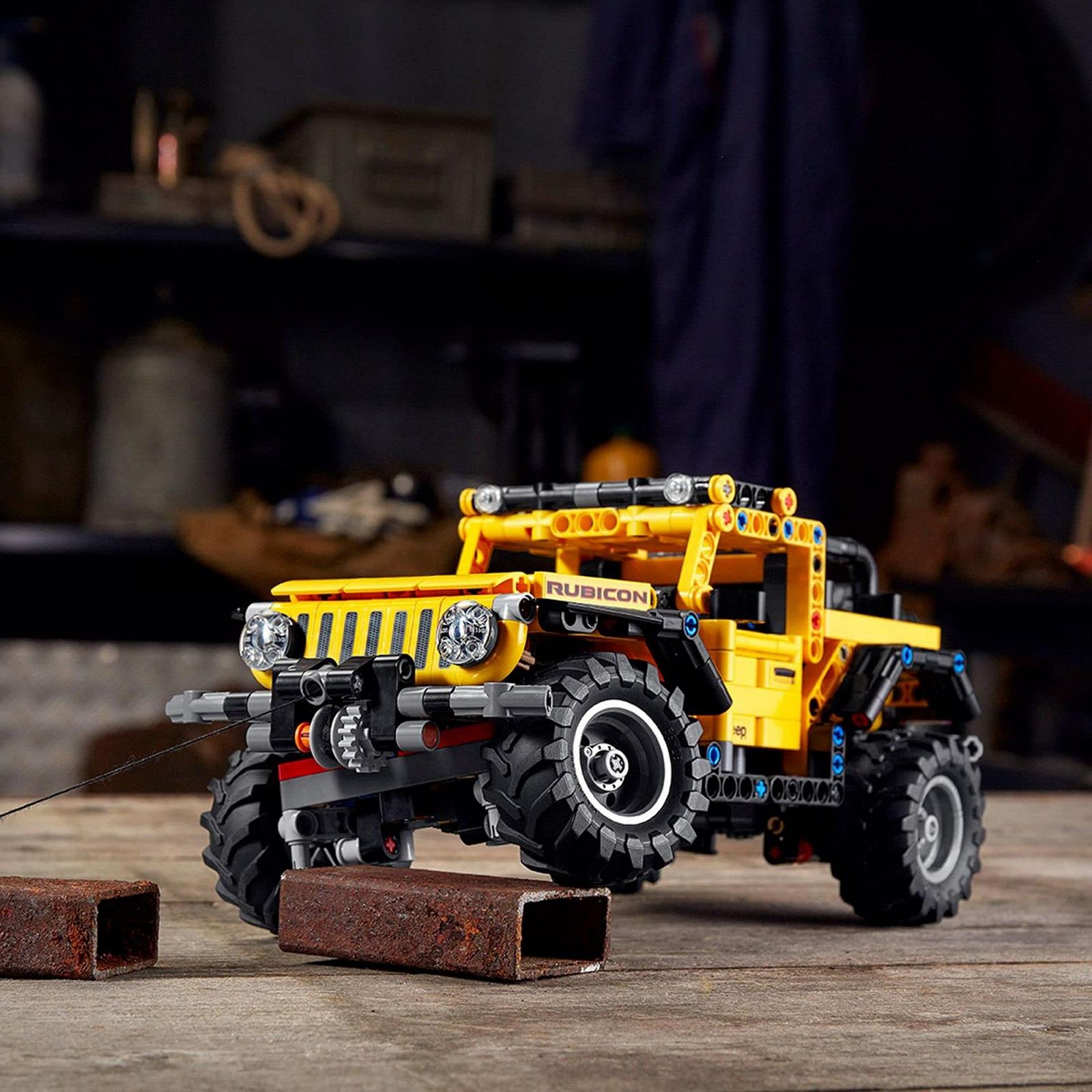 Конструктор LEGO Technic 42122 Jeep Wrangler Rubicon (665 деталей) 2021, фото №6