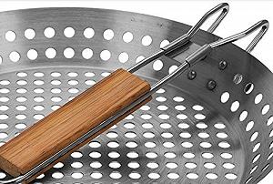 Пательня-гриль Perforated Stainless Steel зі складною дерев'яною ручкою, діаметр 30 см synthetic.ua - Фото 1