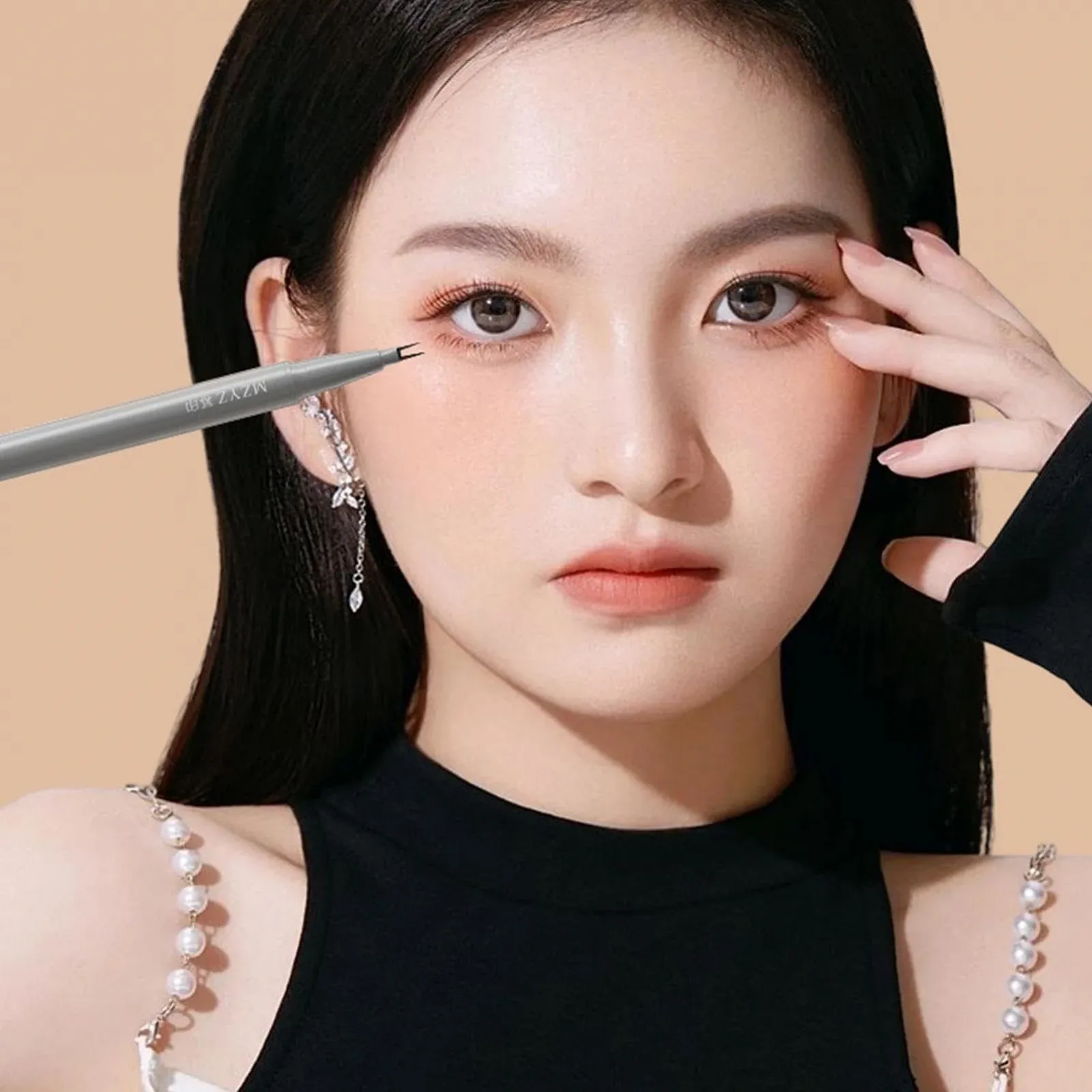 Підводка для нижніх вій з подвійним кінчиком Visiblurry, фото №7