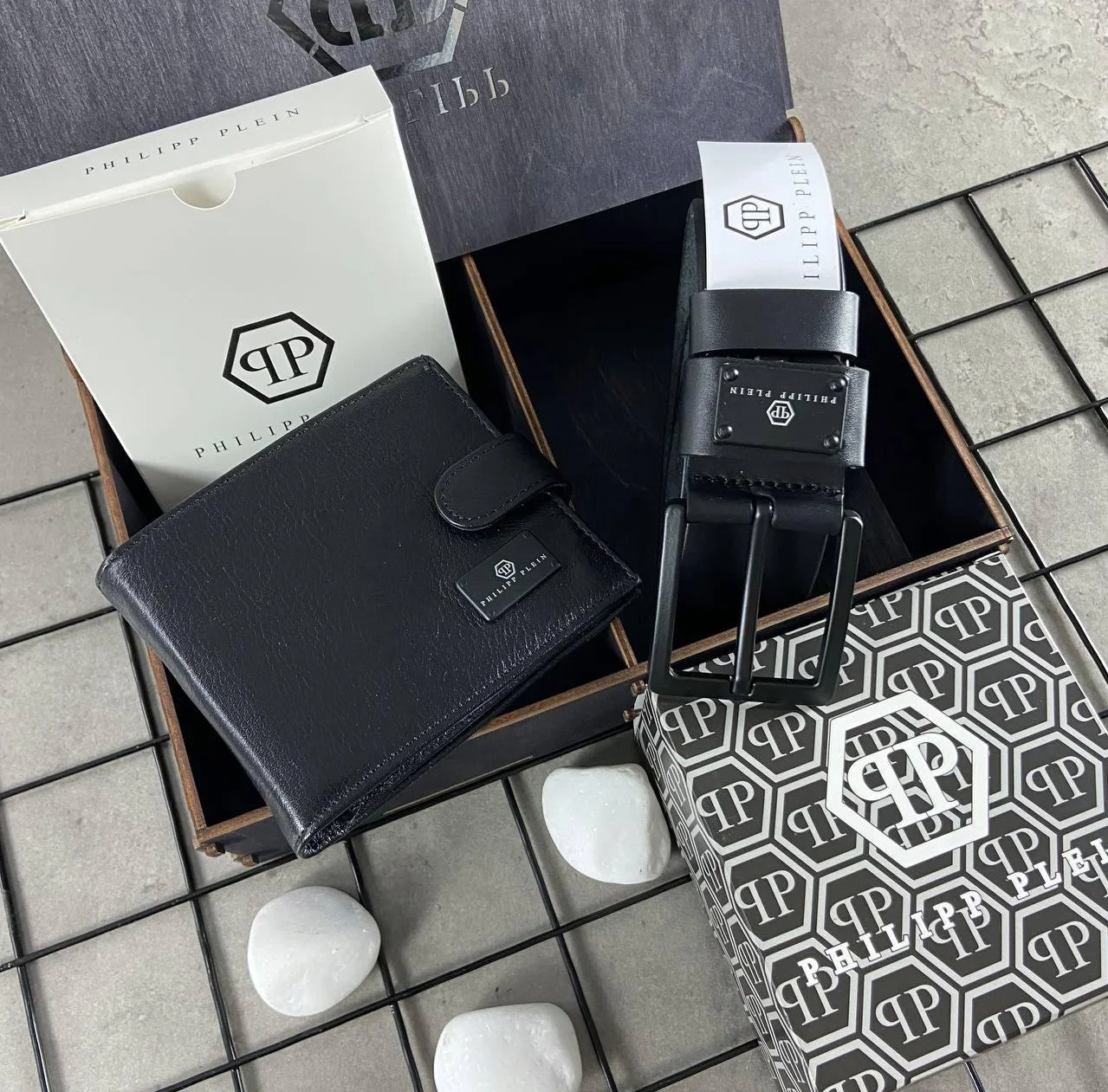 Оригінальний подарунок для чоловіка набір ремінь і гаманець із шкіри брендовий Philipp Plein, фото №1 Оригінальний подарунок для чоловіка набір ремінь і гаманець із шкіри брендовий Philipp Plein, фото №1